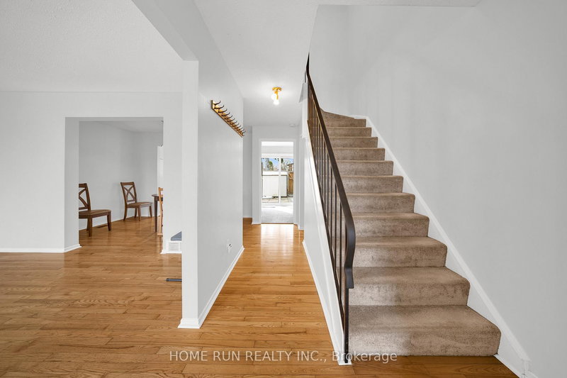 4 - 2111 Montreal Rd, Ottawa, K1J 8M8 | Image 3