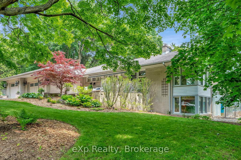 5 Orchard Cres, Guelph, Ontario