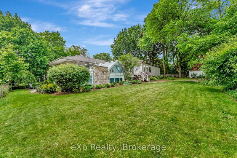 5 Orchard Cres, Guelph, N1E 1W9 | Image 2