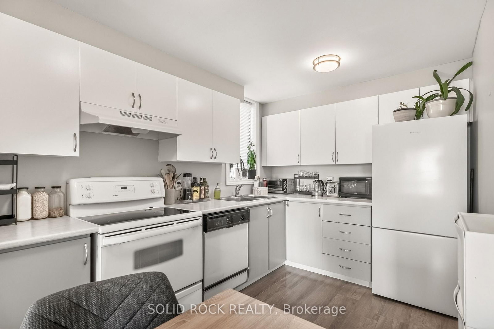 1440 Heron Road, Unit 901 - Photo 8