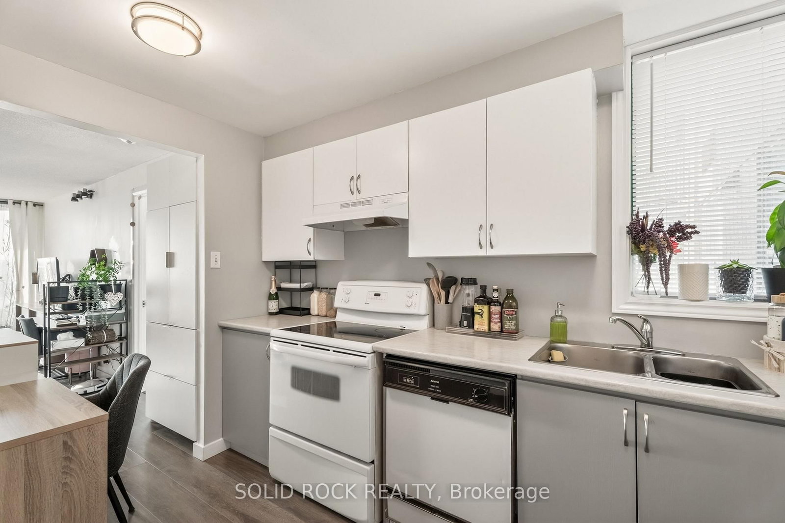 1440 Heron Road, Unit 901 - Photo 9