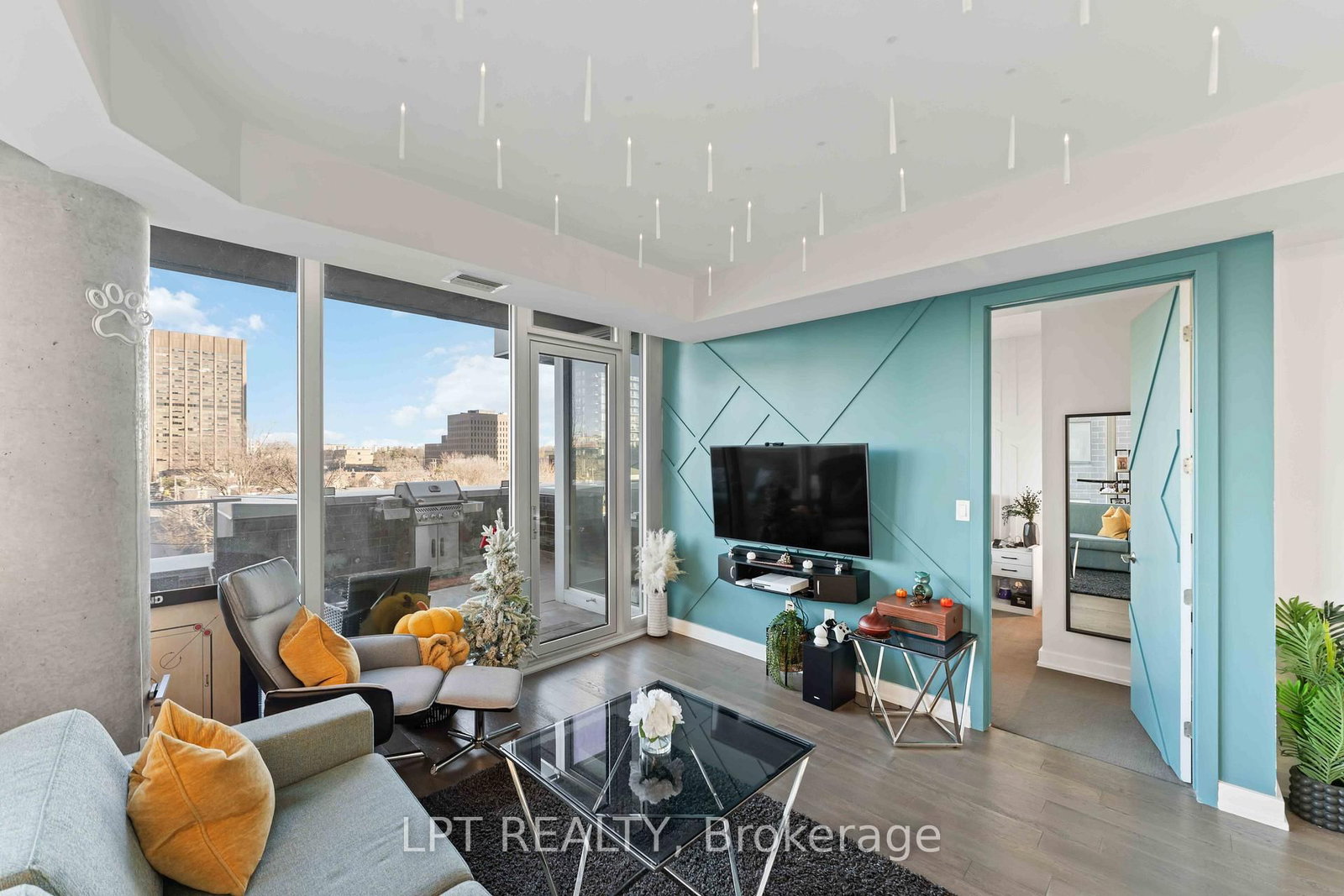 111 Champagne Avenue S, Unit 307 - Photo 10