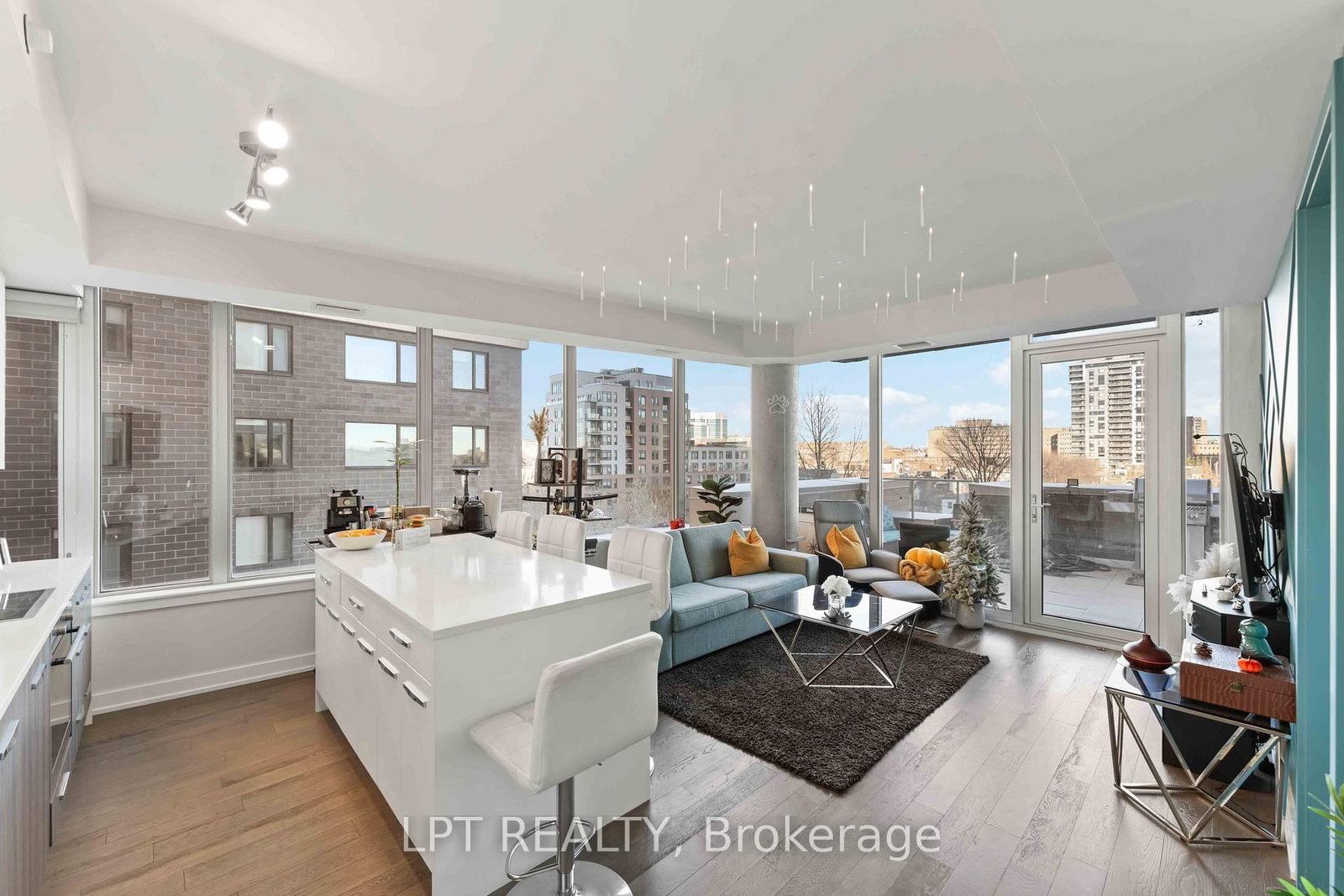 111 Champagne Avenue S, Unit 307 - Photo 12