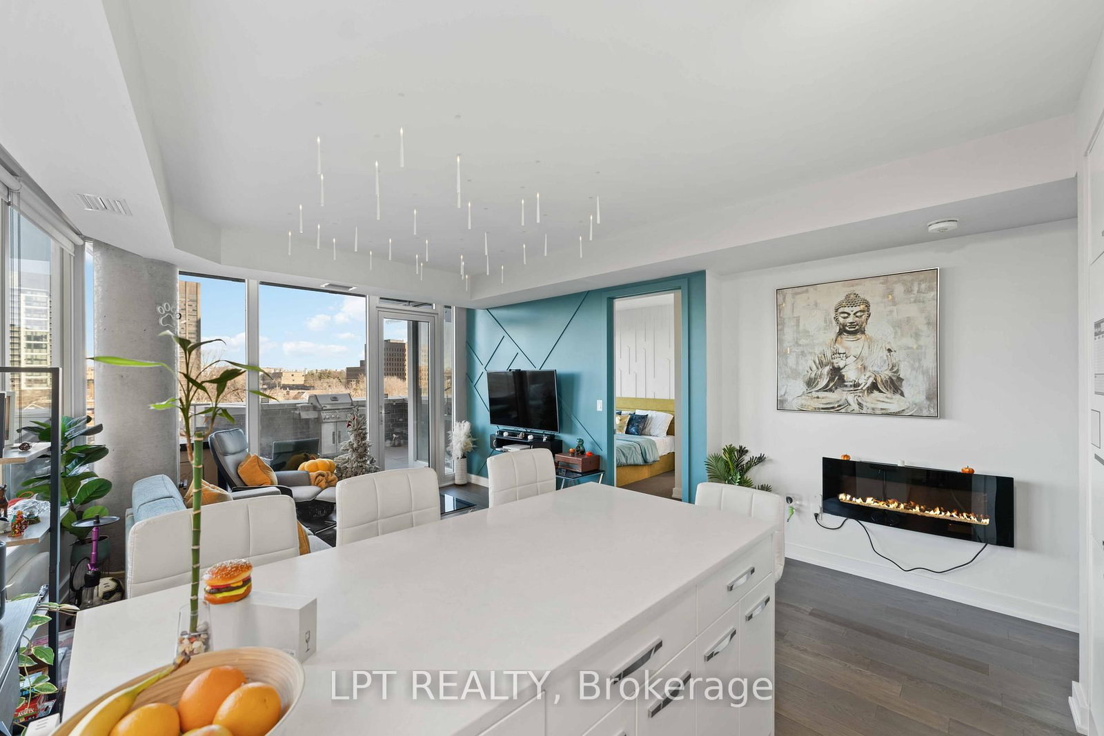 111 Champagne Avenue S, Unit 307 - Photo 16