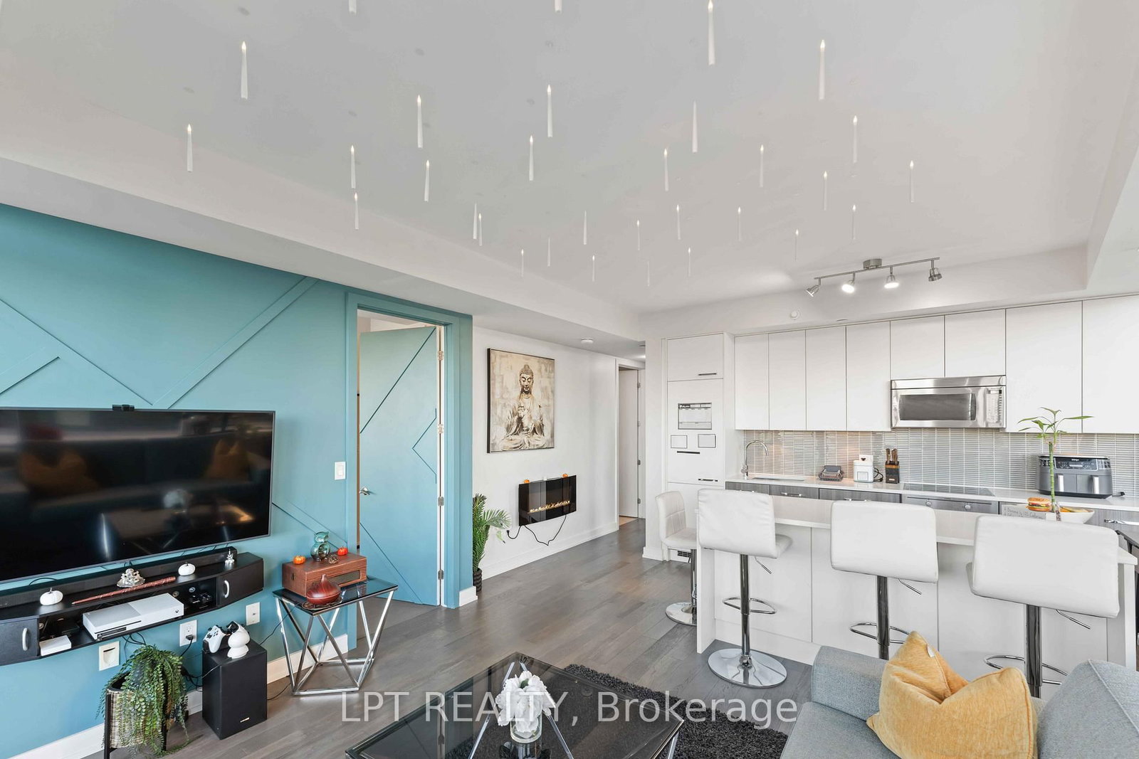 111 Champagne Avenue S, Unit 307 - Photo 19