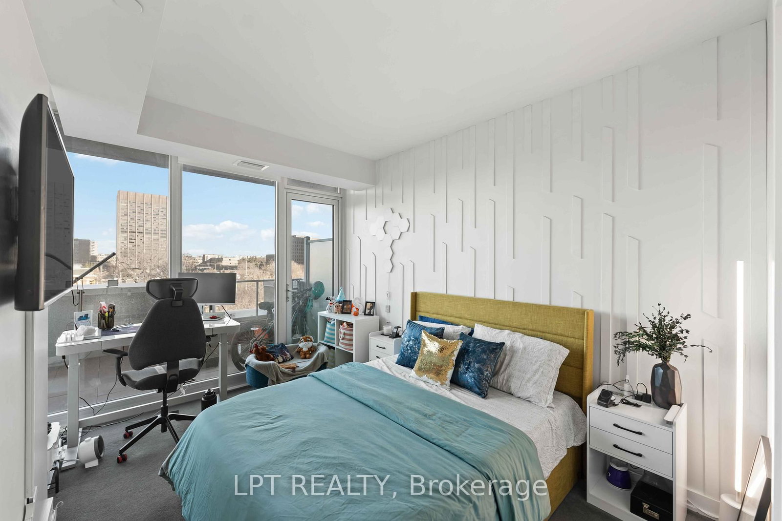 111 Champagne Avenue S, Unit 307 - Photo 20