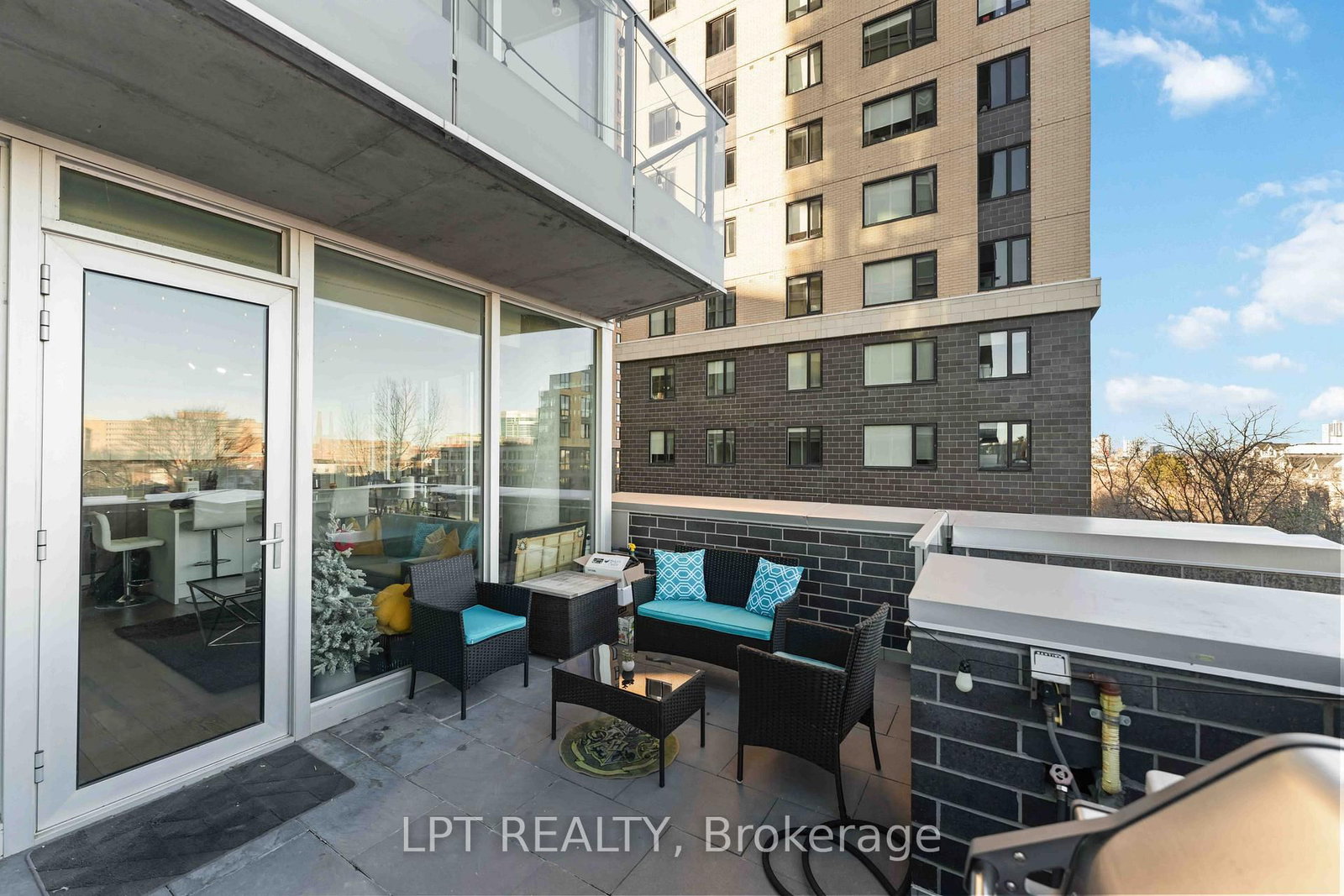 111 Champagne Avenue S, Unit 307 - Photo 33