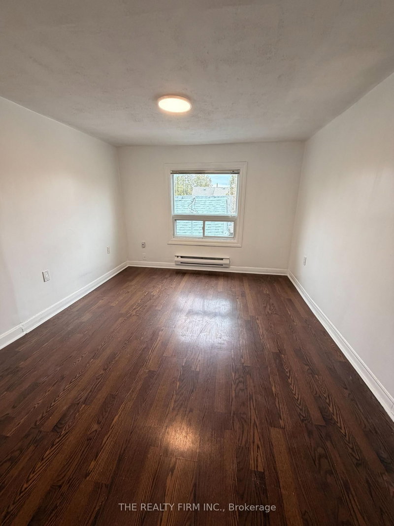 Upper - 25 Glenwood Ave, London East, N5Z 2P7 | Image 3