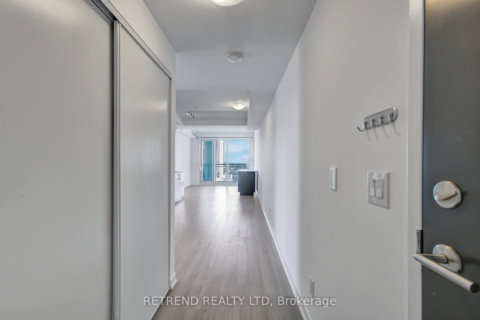 85 Duke Street W, Unit 1504 - Photo 11