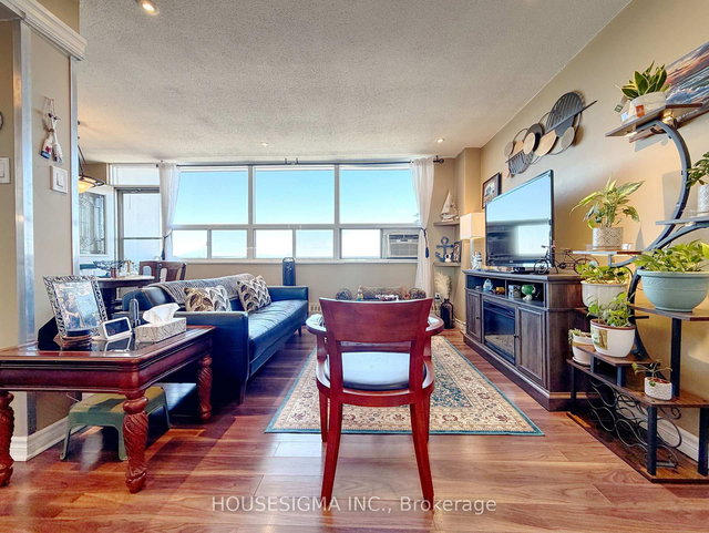 1002 - 15 Albright Road