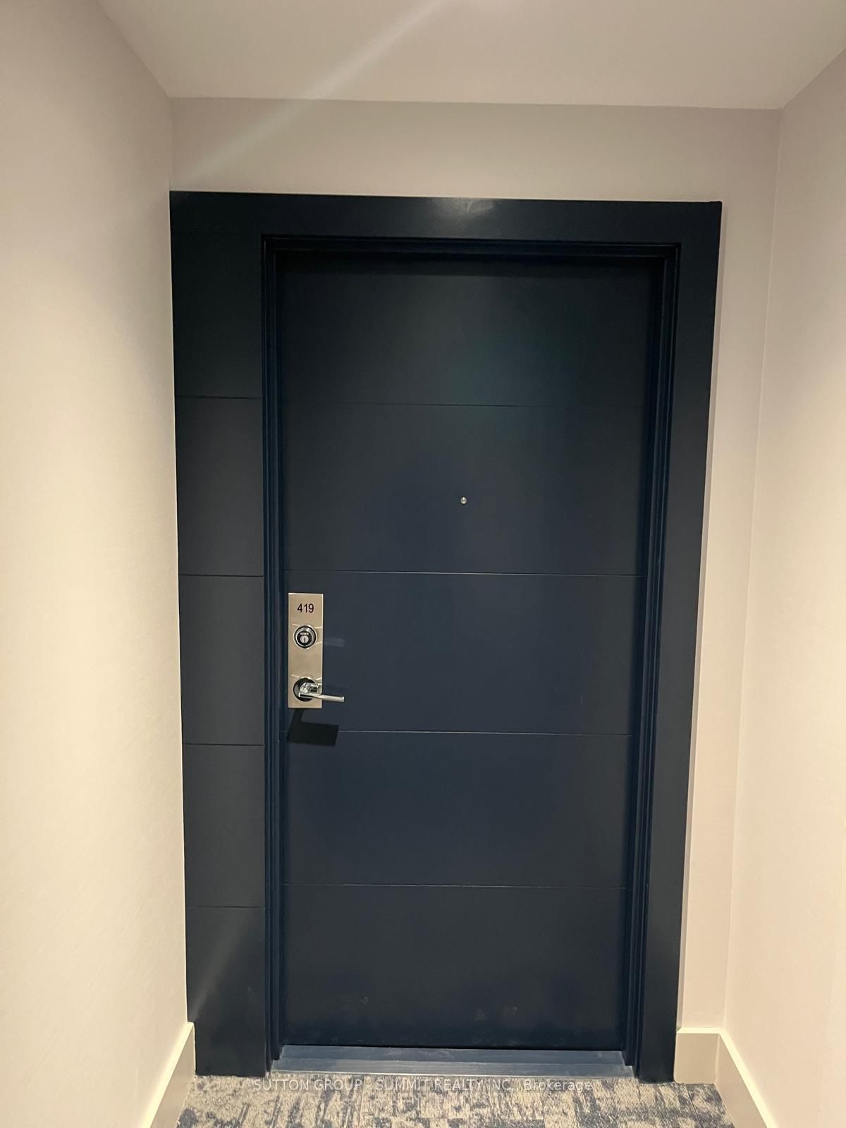 75 James Street S, Unit 419 - Photo 3