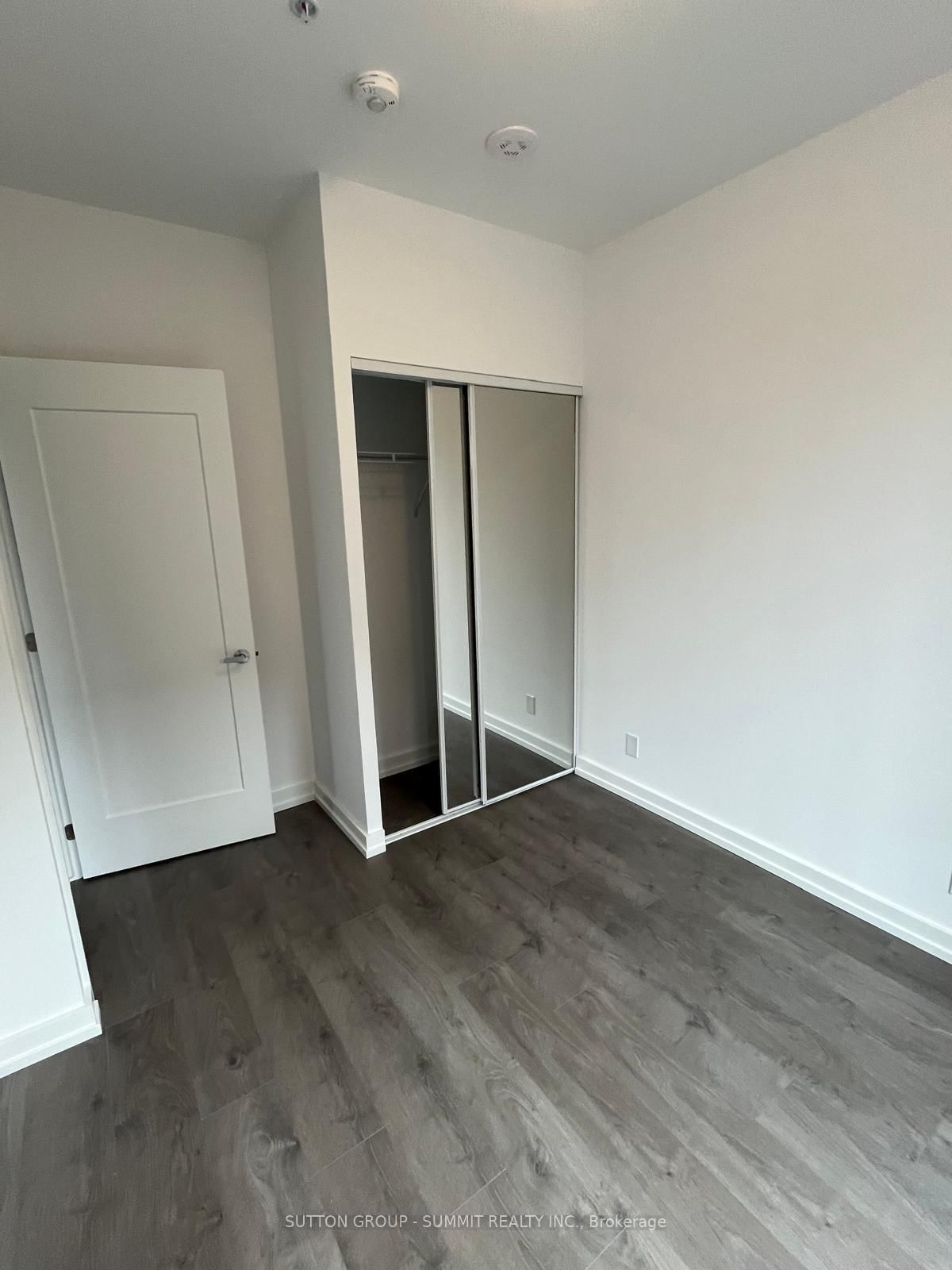 75 James Street S, Unit 419 - Photo 9