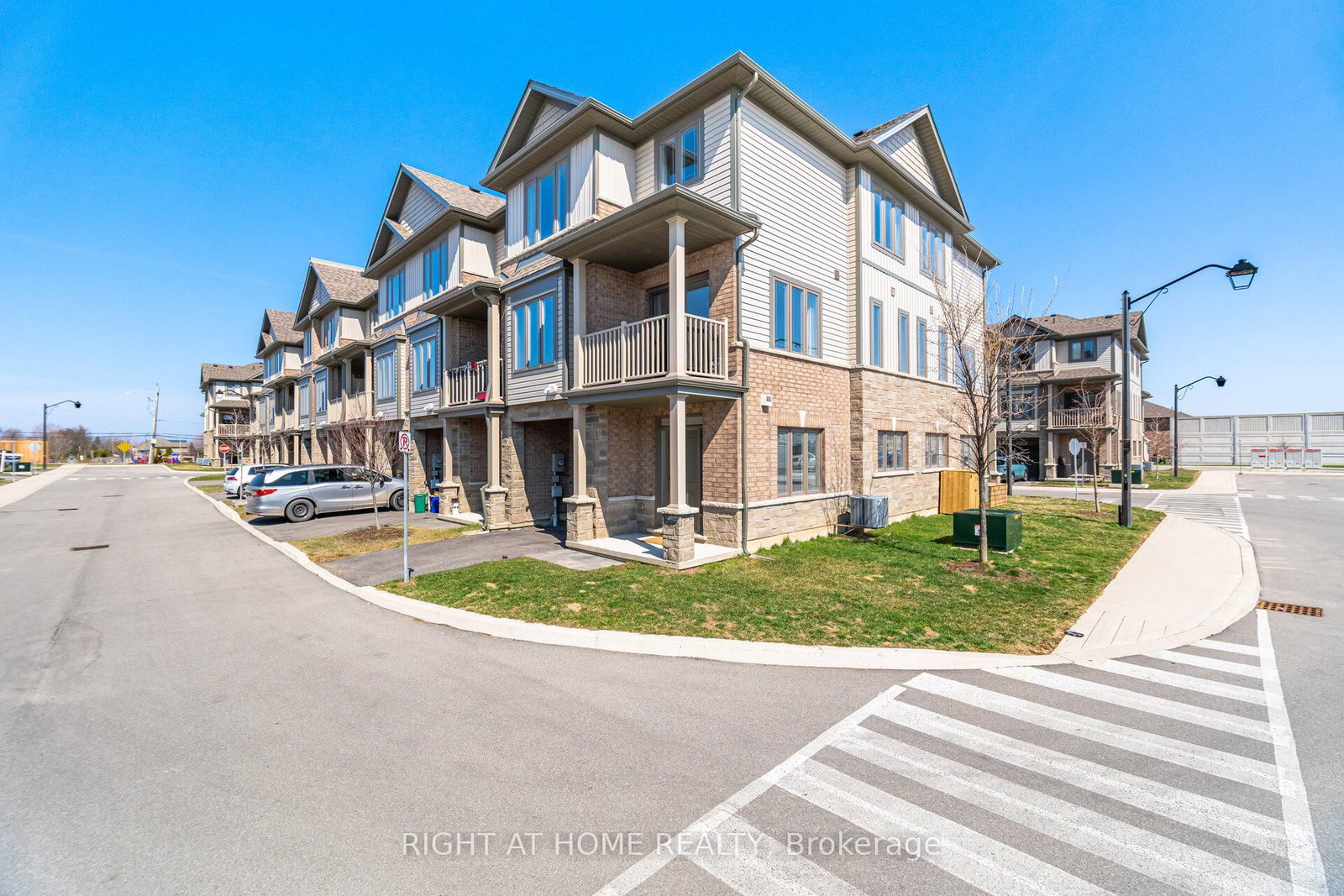 27 Rachel Drive, Unit 25 - Photo 2