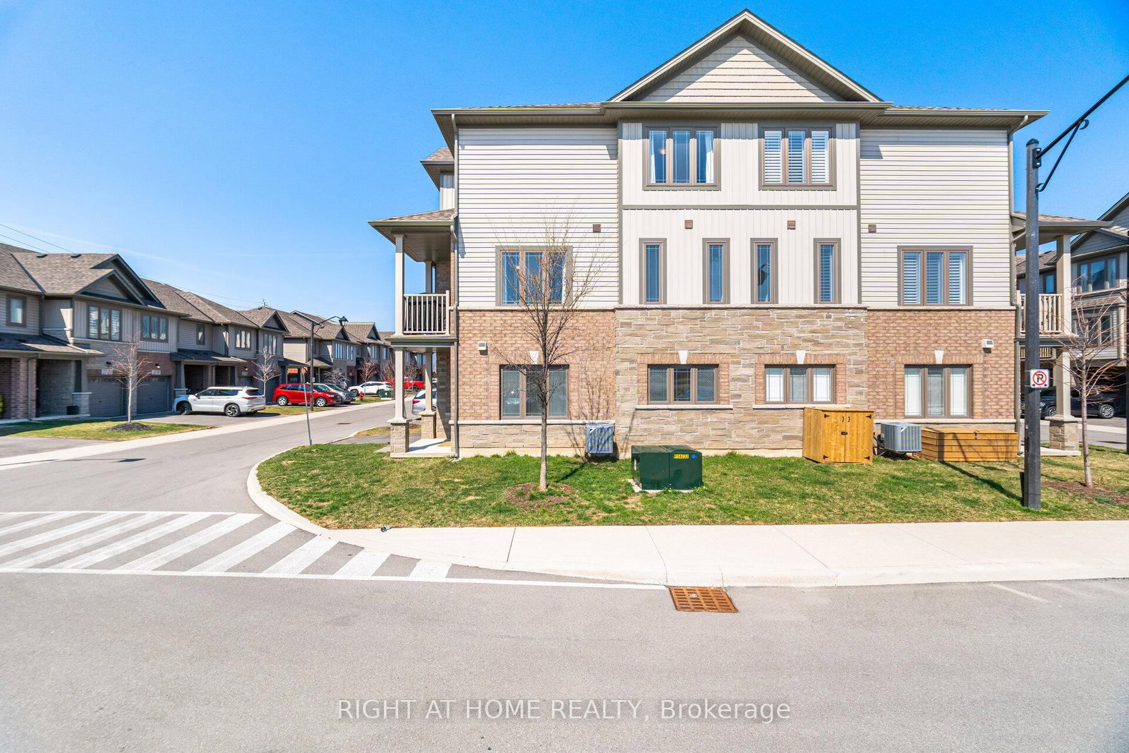 27 Rachel Drive, Unit 25 - Photo 3