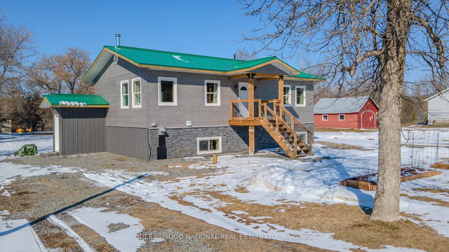 983 Addington Road N