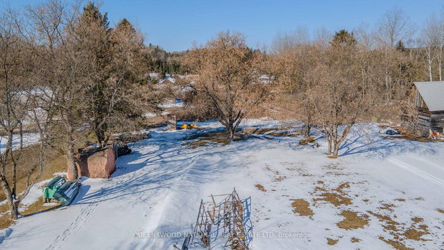 983 Addington Road N