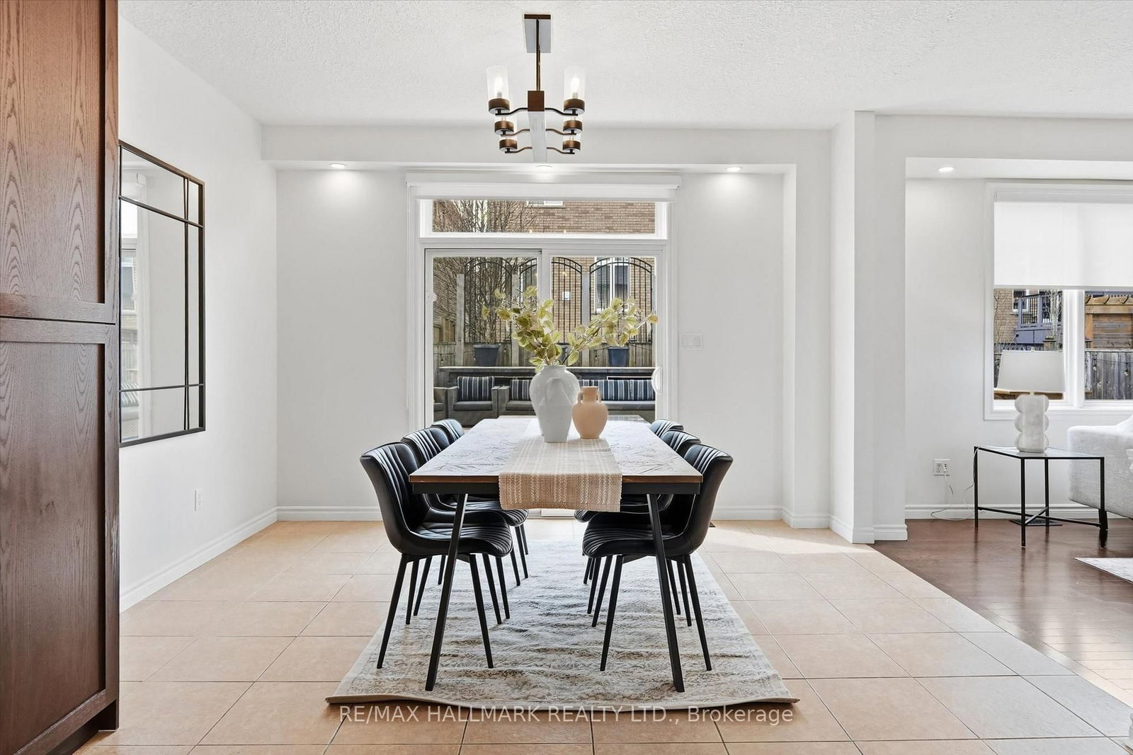 Detached House for sale at 1334 Upper Paradise Road, Hamilton, Ontario, L9B 0C3 - Carpenter - MLS: X12986340