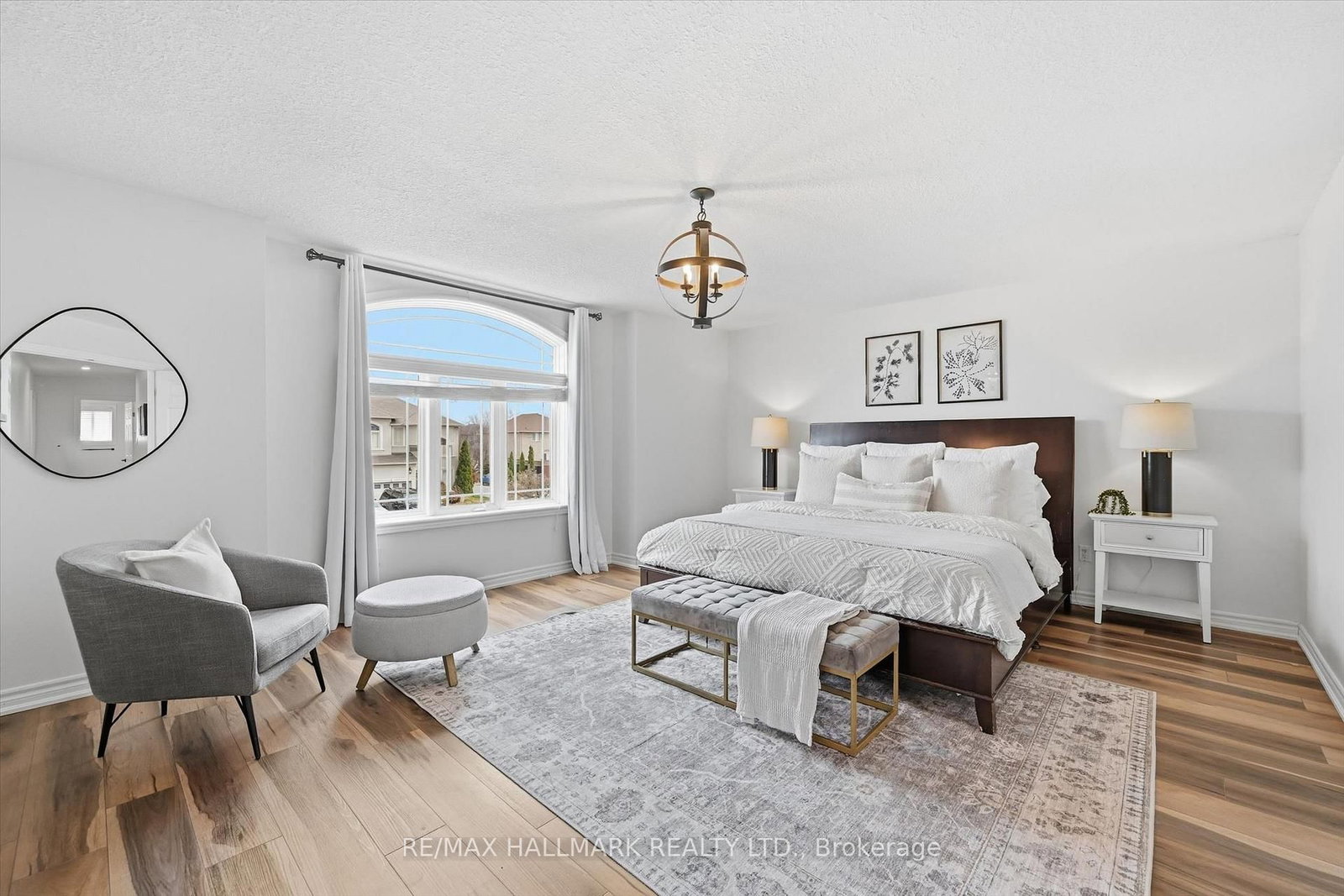 Detached House for sale at 1334 Upper Paradise Road, Hamilton, Ontario, L9B 0C3 - Carpenter - MLS: X12986340