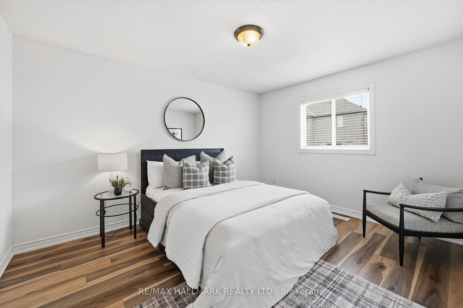 Detached House for sale at 1334 Upper Paradise Road, Hamilton, Ontario, L9B 0C3 - Carpenter - MLS: X12986340