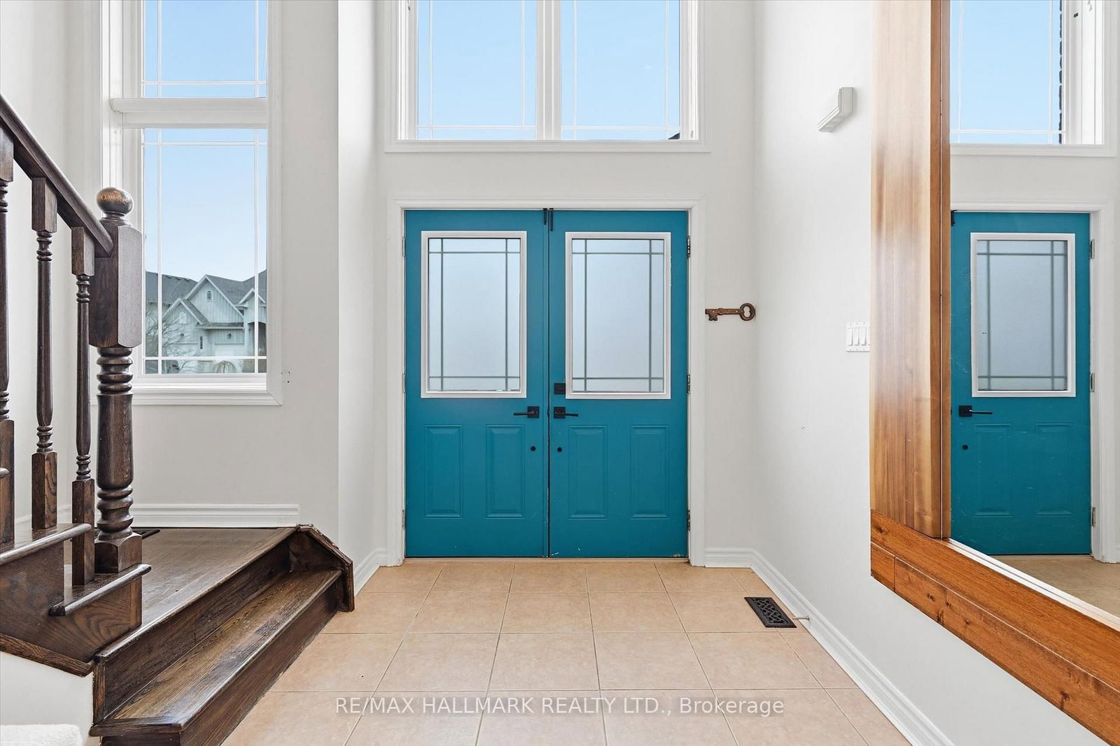 Detached House for sale at 1334 Upper Paradise Road, Hamilton, Ontario, L9B 0C3 - Carpenter - MLS: X12986340