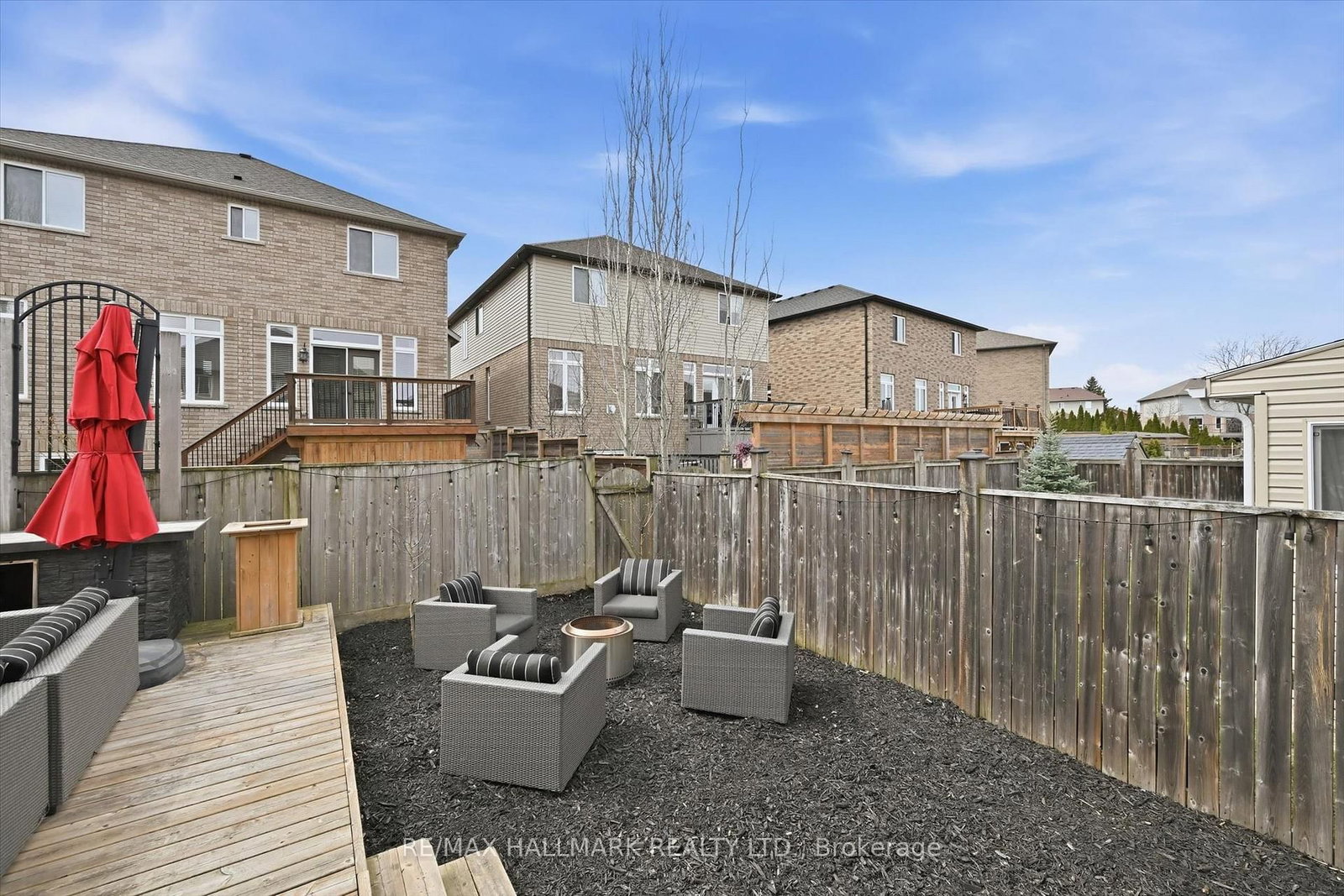 Detached House for sale at 1334 Upper Paradise Road, Hamilton, Ontario, L9B 0C3 - Carpenter - MLS: X12986340