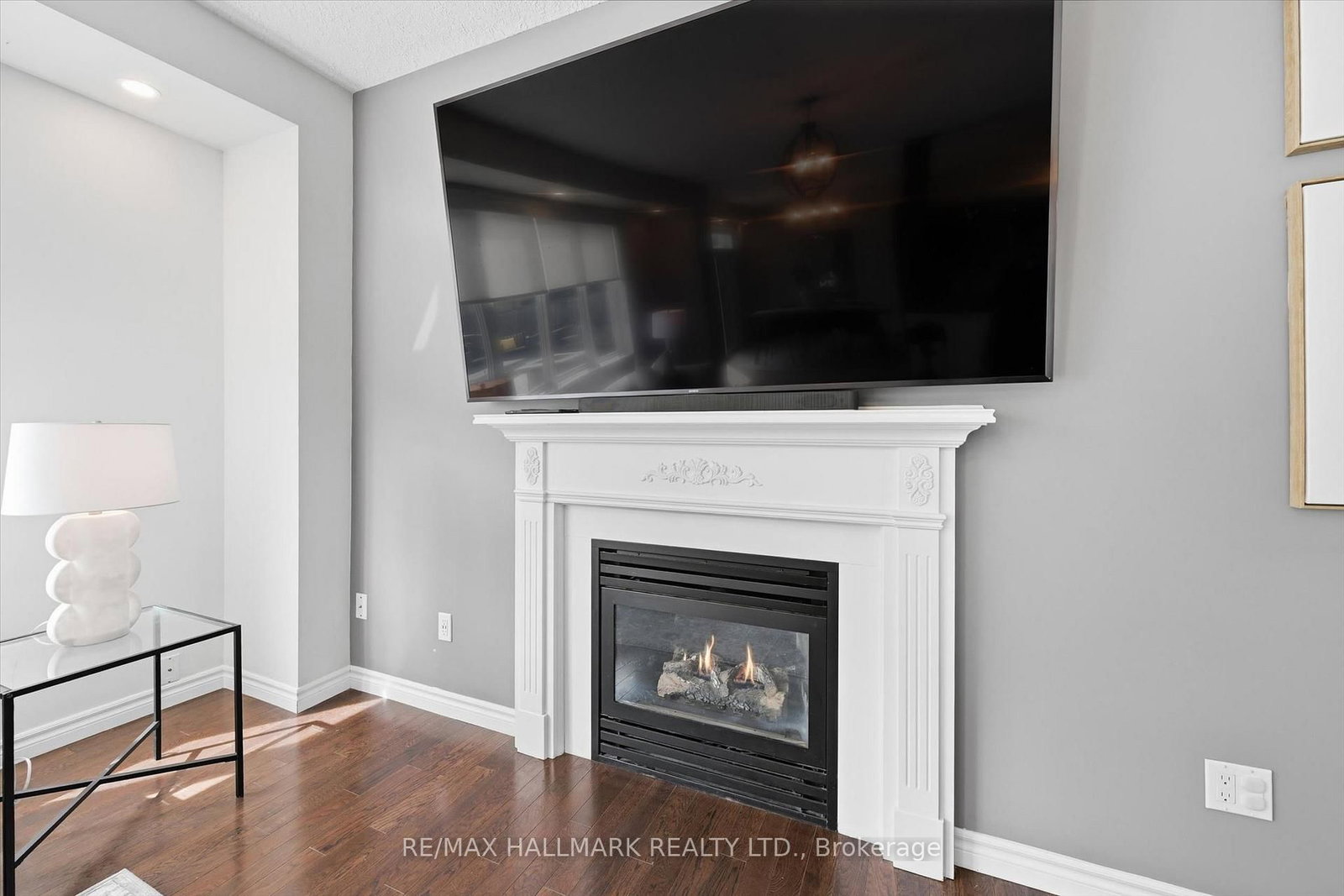 Detached House for sale at 1334 Upper Paradise Road, Hamilton, Ontario, L9B 0C3 - Carpenter - MLS: X12986340