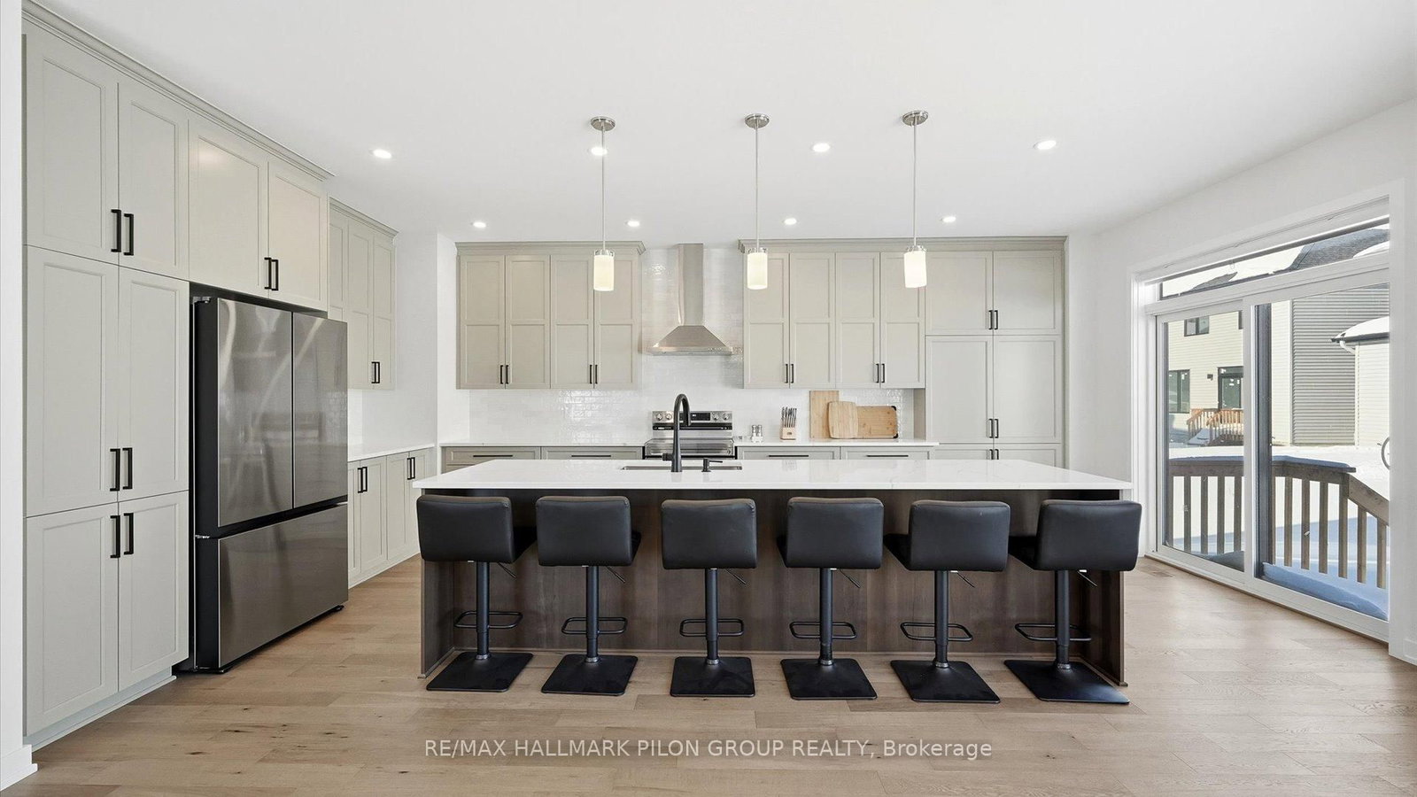 272 Cornice Street - Photo 2