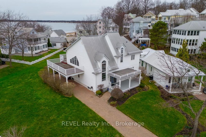 31 Newport Beach Blvd, Fort Erie, L0S 1N0 | Image 3