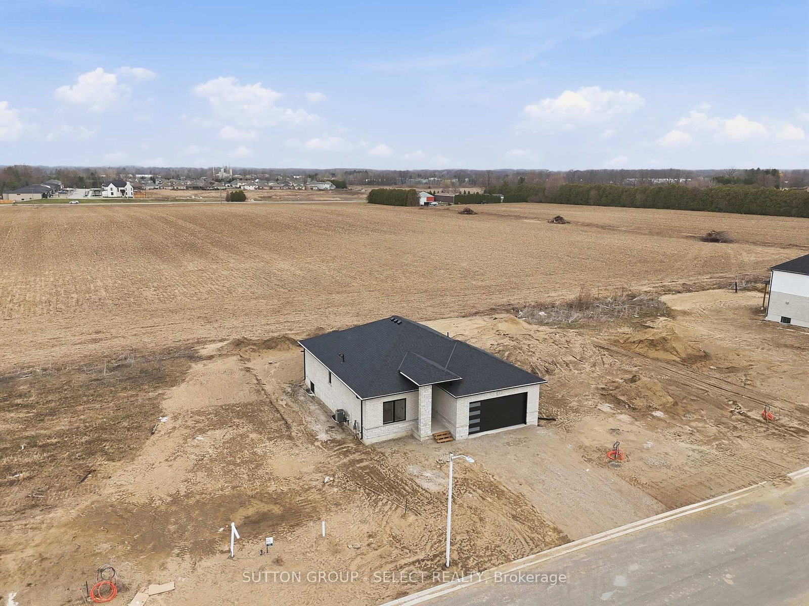 Listing Image 43