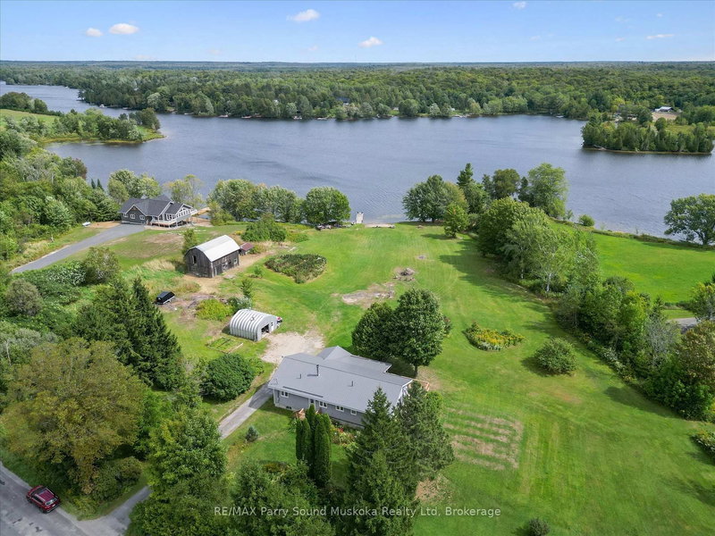 39 Hardies Rd, McKellar, Ontario