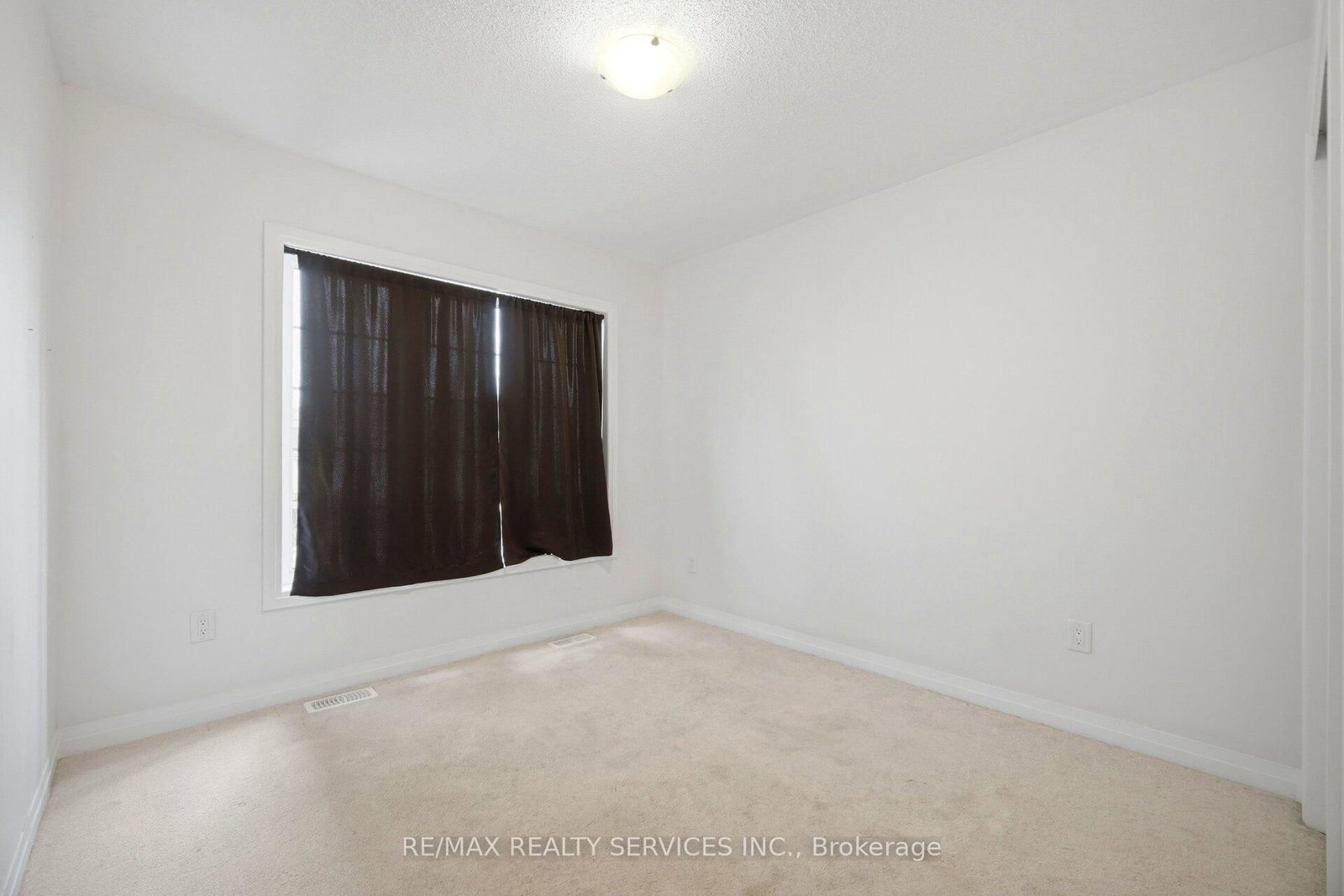 6 Landsborough Street - Photo 22