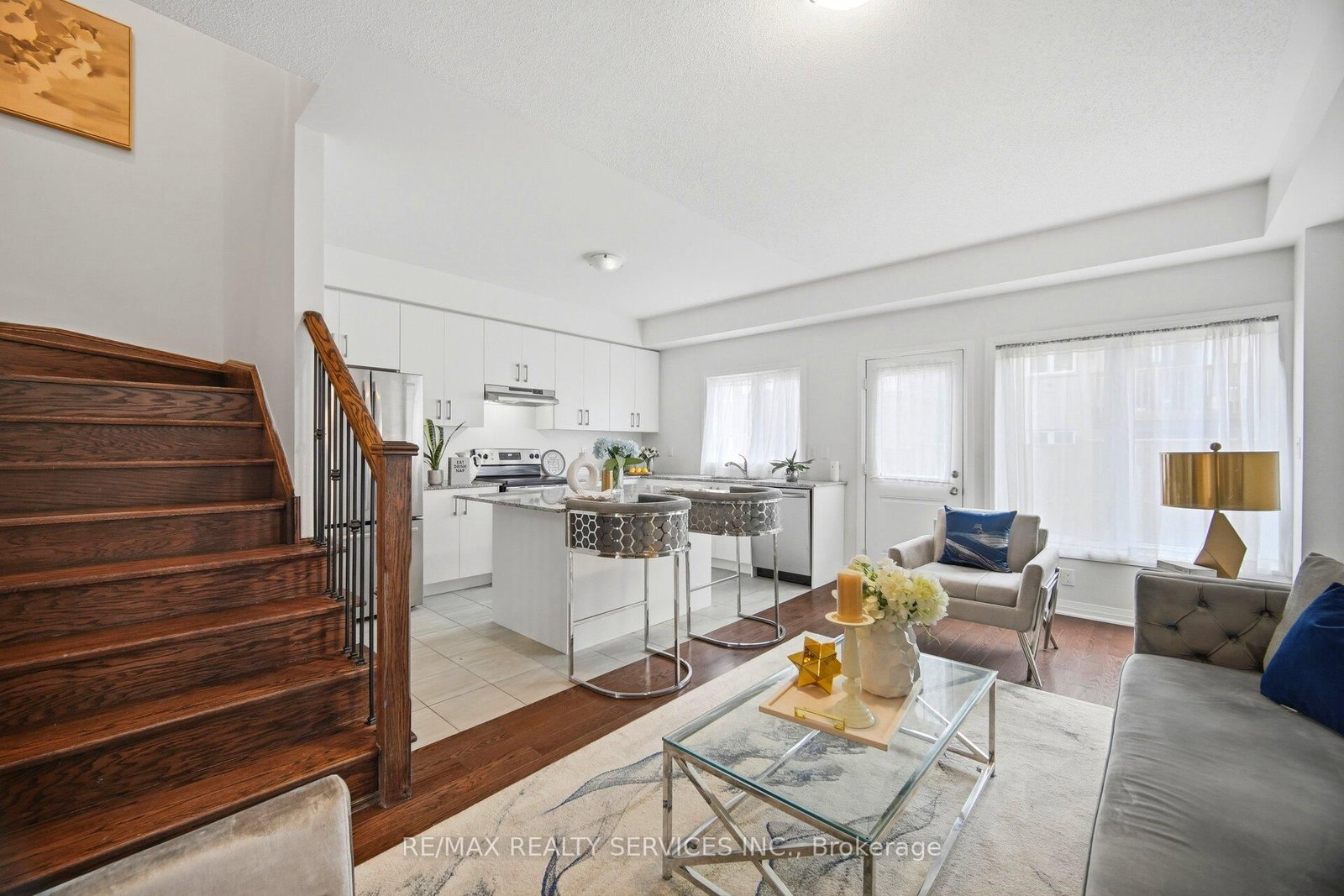 6 Landsborough Street - Photo 3