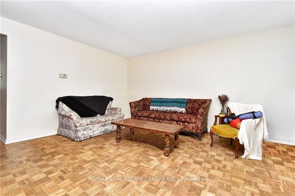 960 Meadowlands Drive - Photo 4