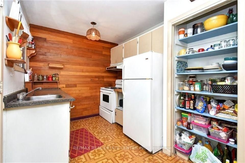 960 Meadowlands Drive - Photo 8