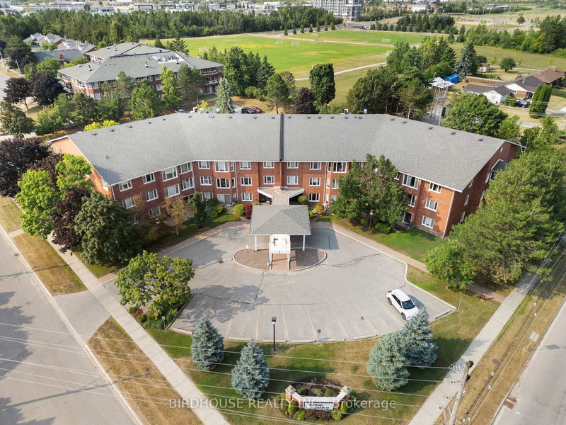 109 - 1 Heritage Way, Kawartha Lakes, K9V 5P9 | Image 2
