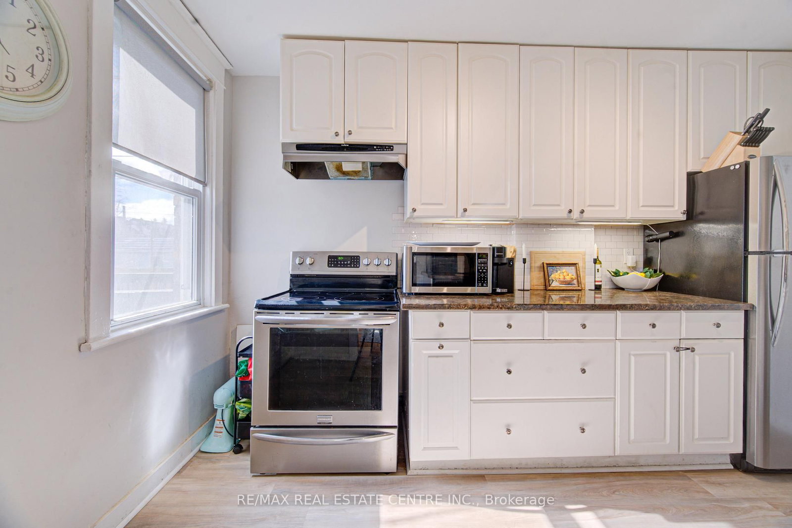 Detached House for sale at 54 Belmont Avenue, Hamilton, Ontario, L8L 7M1 - Crown Point - MLS: X12986516