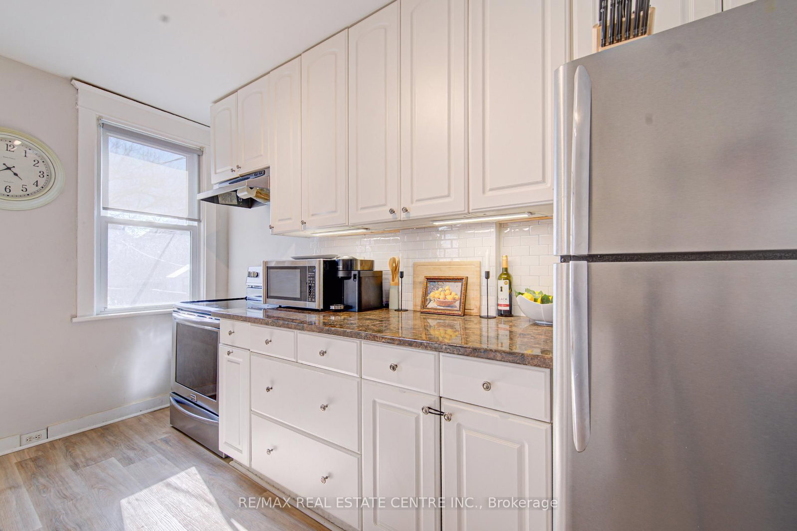 Detached House for sale at 54 Belmont Avenue, Hamilton, Ontario, L8L 7M1 - Crown Point - MLS: X12986516