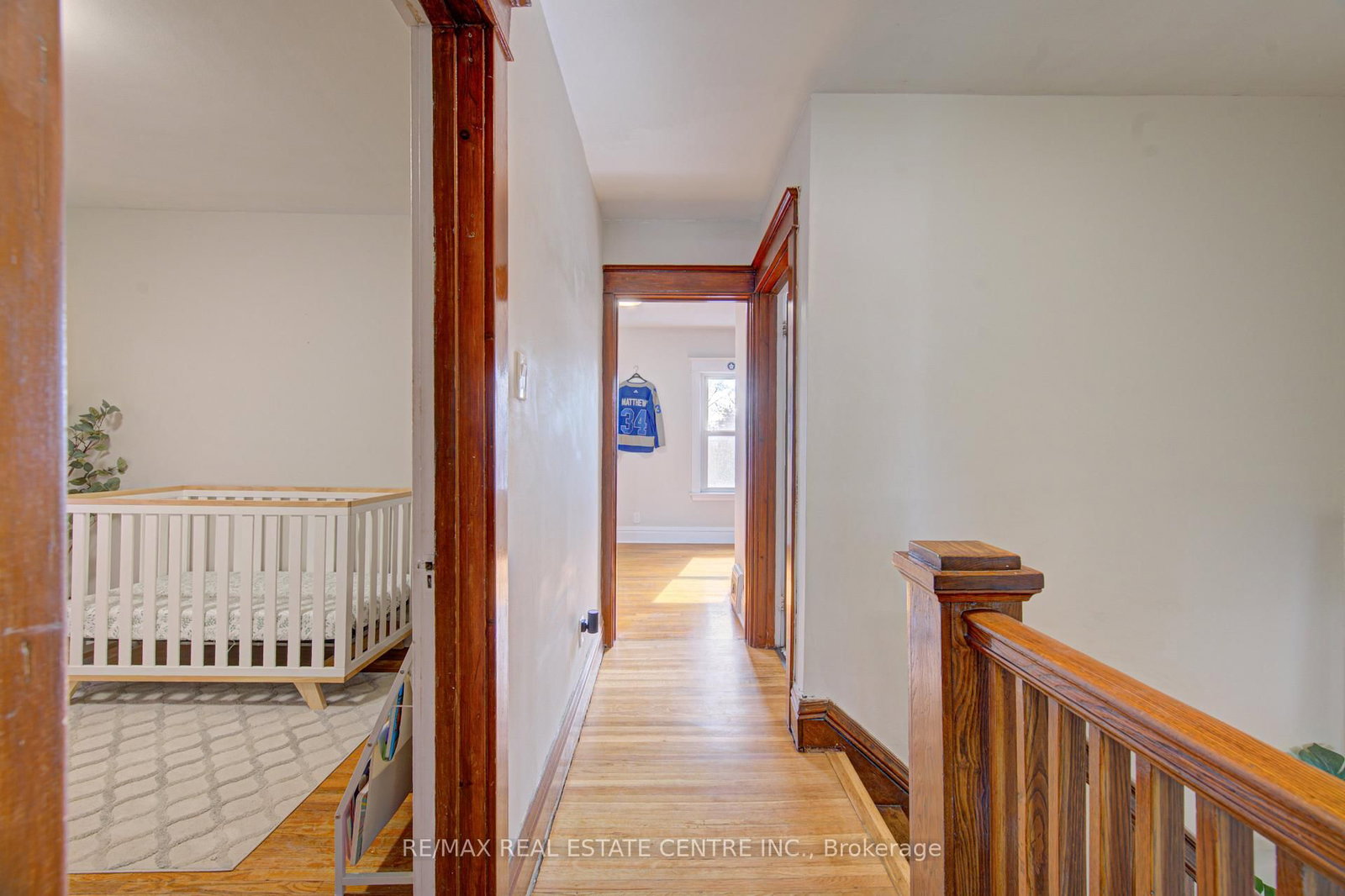 Detached House for sale at 54 Belmont Avenue, Hamilton, Ontario, L8L 7M1 - Crown Point - MLS: X12986516