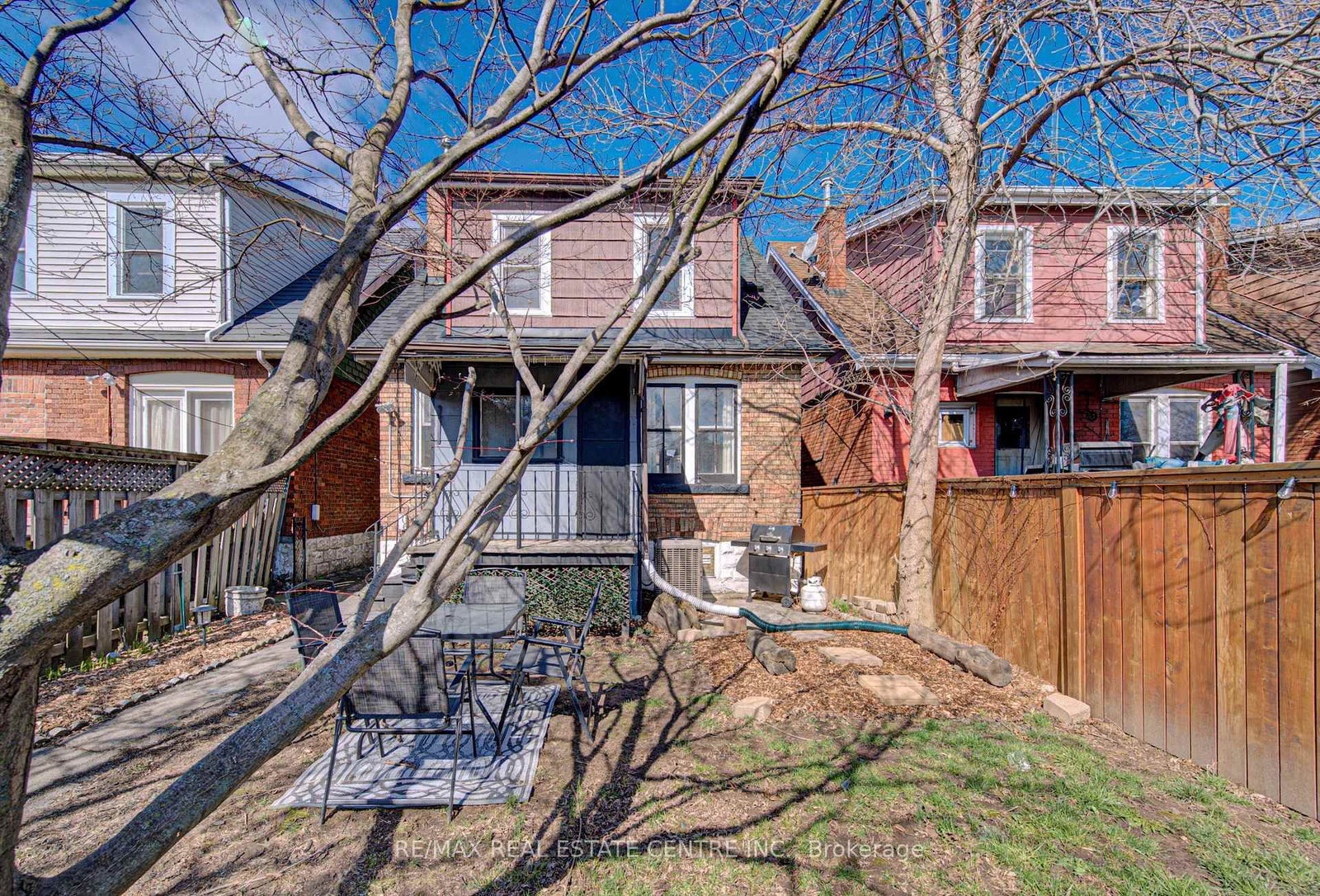 Detached House for sale at 54 Belmont Avenue, Hamilton, Ontario, L8L 7M1 - Crown Point - MLS: X12986516