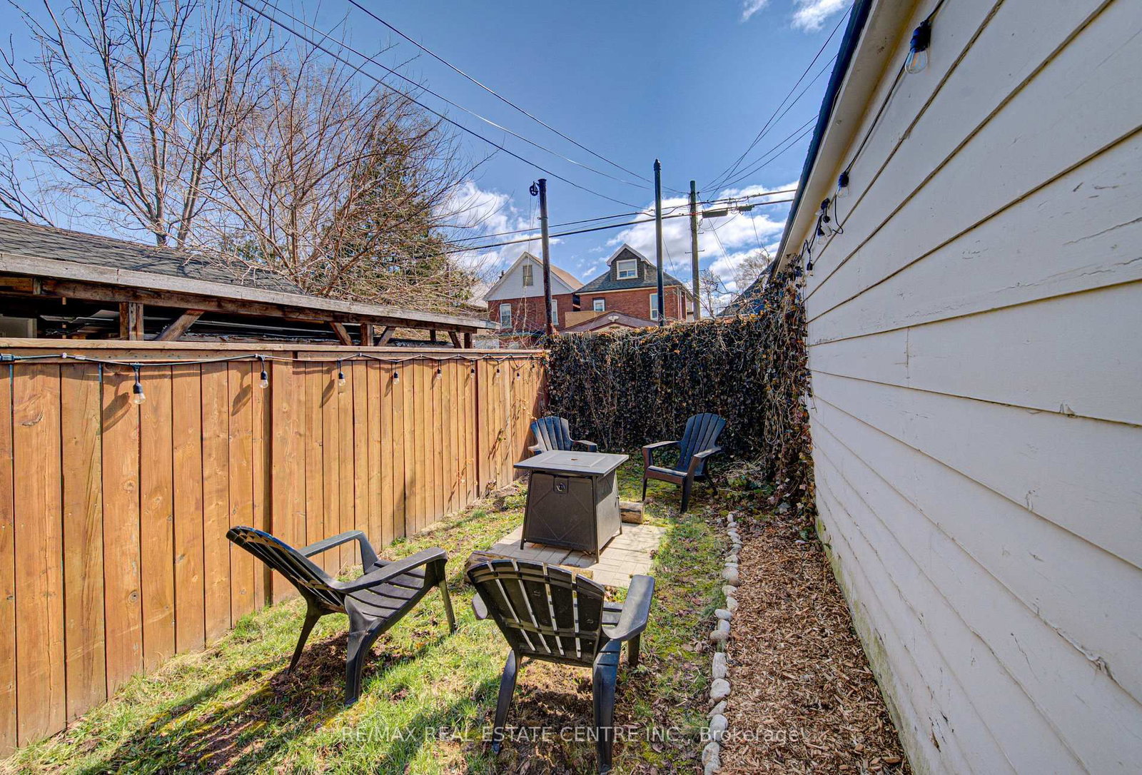 Detached House for sale at 54 Belmont Avenue, Hamilton, Ontario, L8L 7M1 - Crown Point - MLS: X12986516