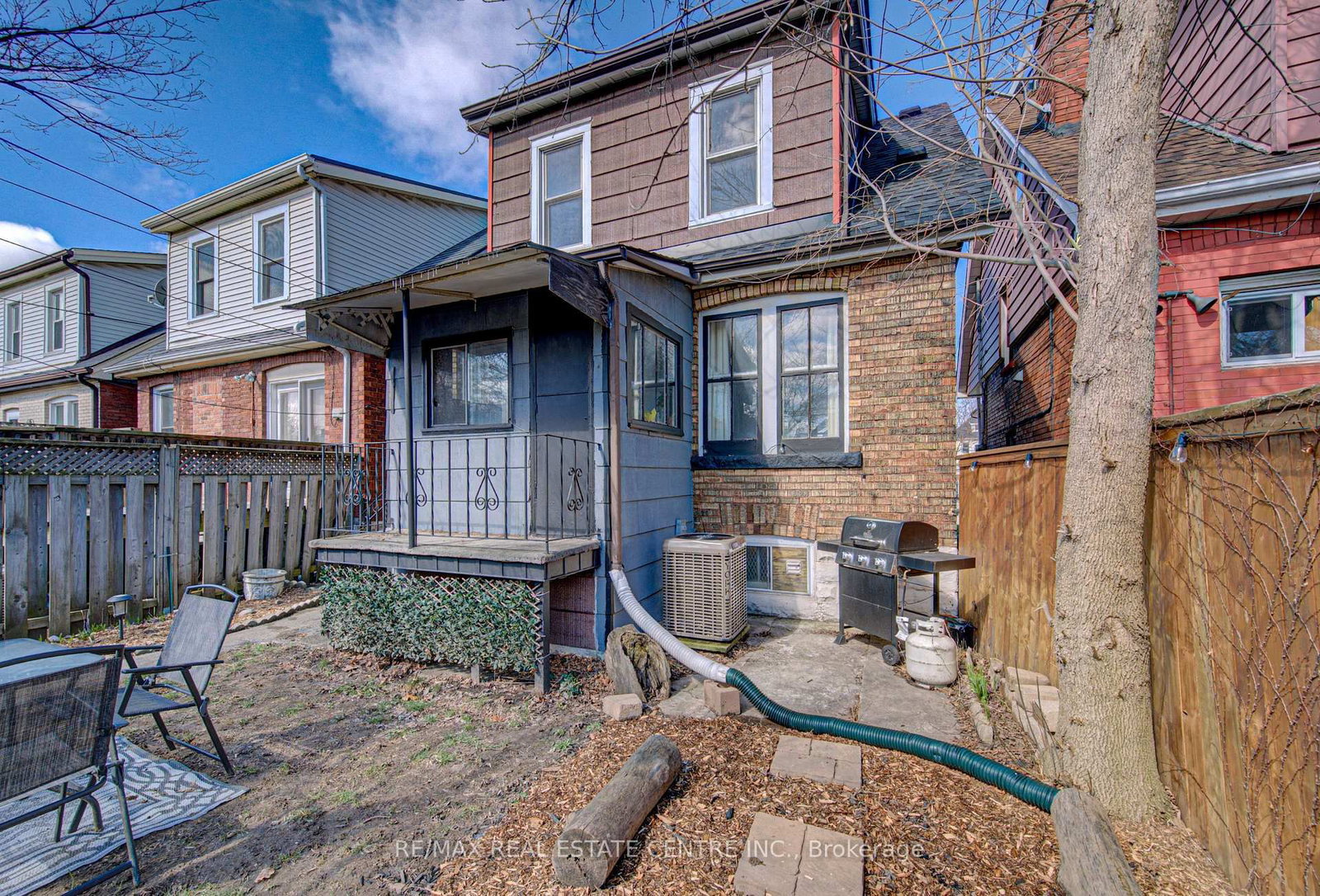 Detached House for sale at 54 Belmont Avenue, Hamilton, Ontario, L8L 7M1 - Crown Point - MLS: X12986516