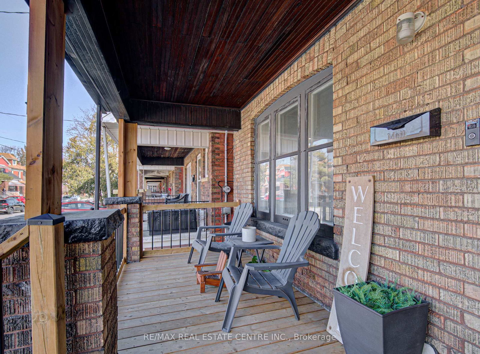 Detached House for sale at 54 Belmont Avenue, Hamilton, Ontario, L8L 7M1 - Crown Point - MLS: X12986516