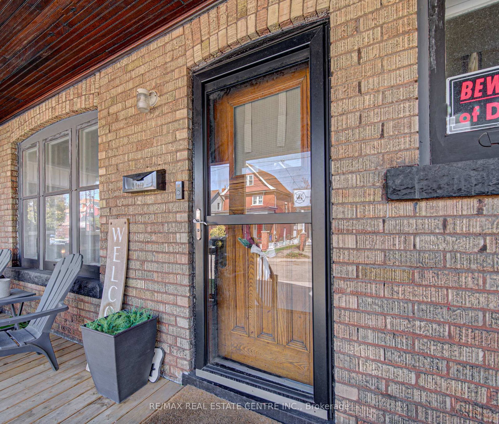 Detached House for sale at 54 Belmont Avenue, Hamilton, Ontario, L8L 7M1 - Crown Point - MLS: X12986516