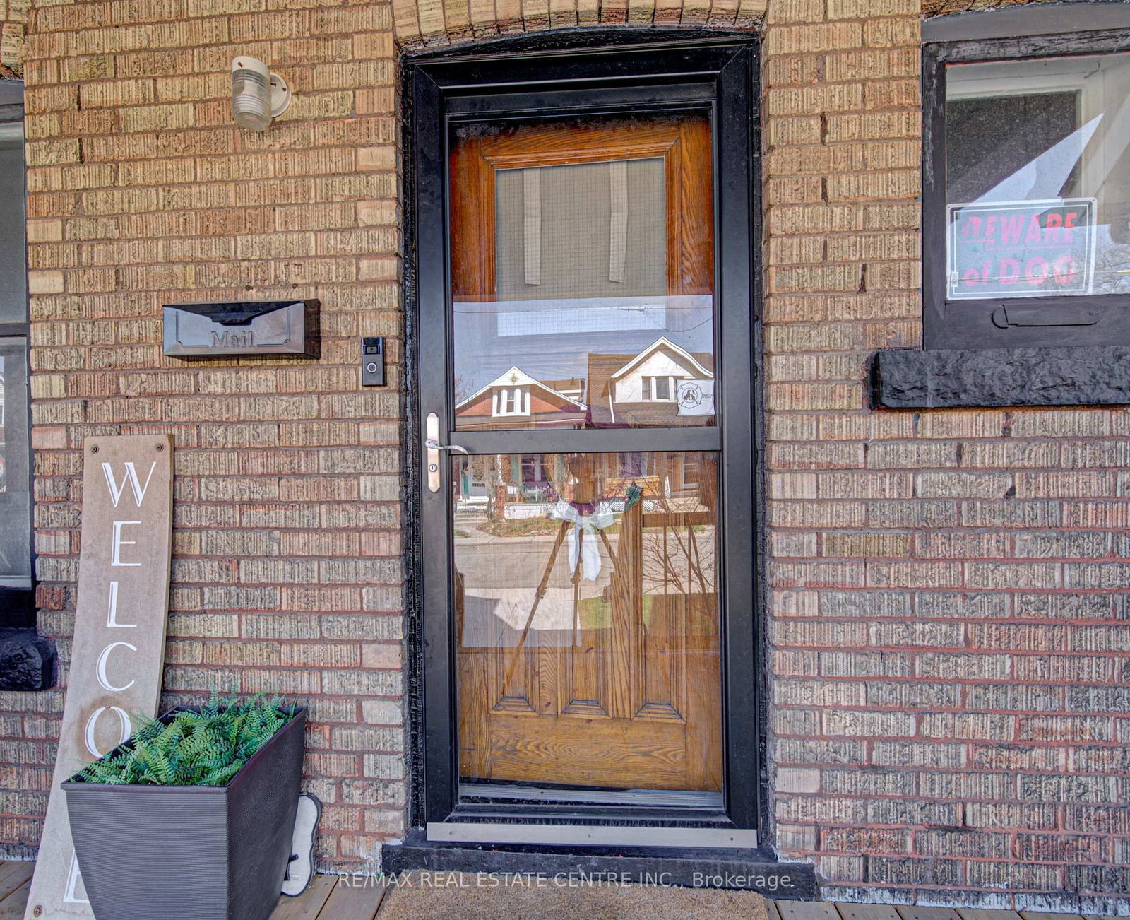 Detached House for sale at 54 Belmont Avenue, Hamilton, Ontario, L8L 7M1 - Crown Point - MLS: X12986516