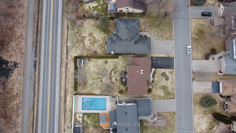 1717 Blakely Dr, Cornwall, K6J 5M6 | Image 2