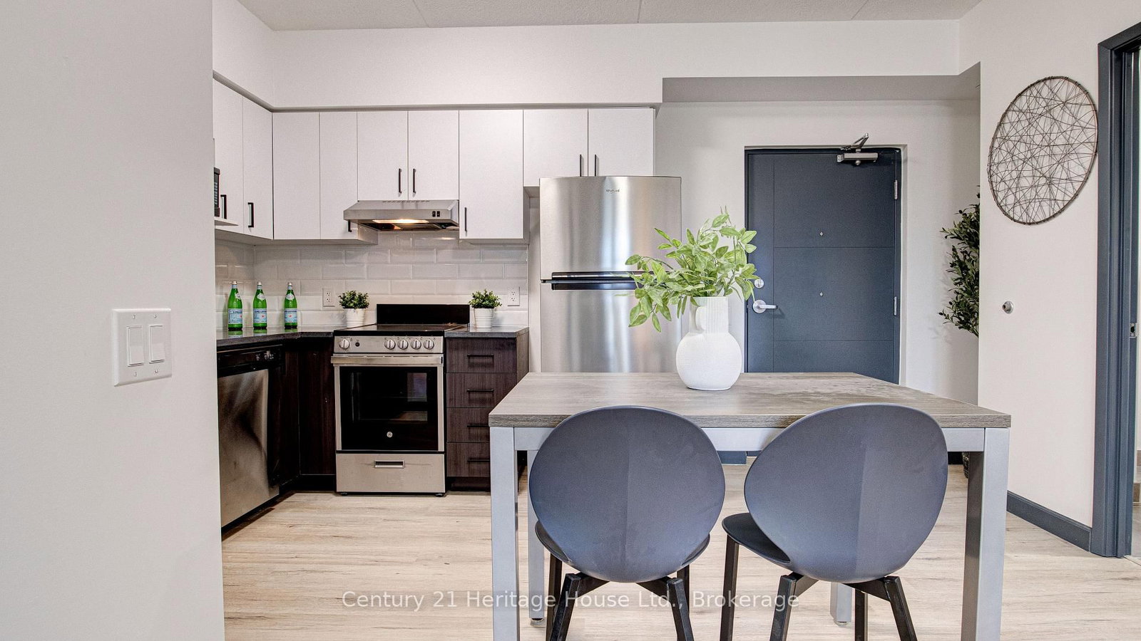 298 Hemlock Street, Unit 305 - Photo 8