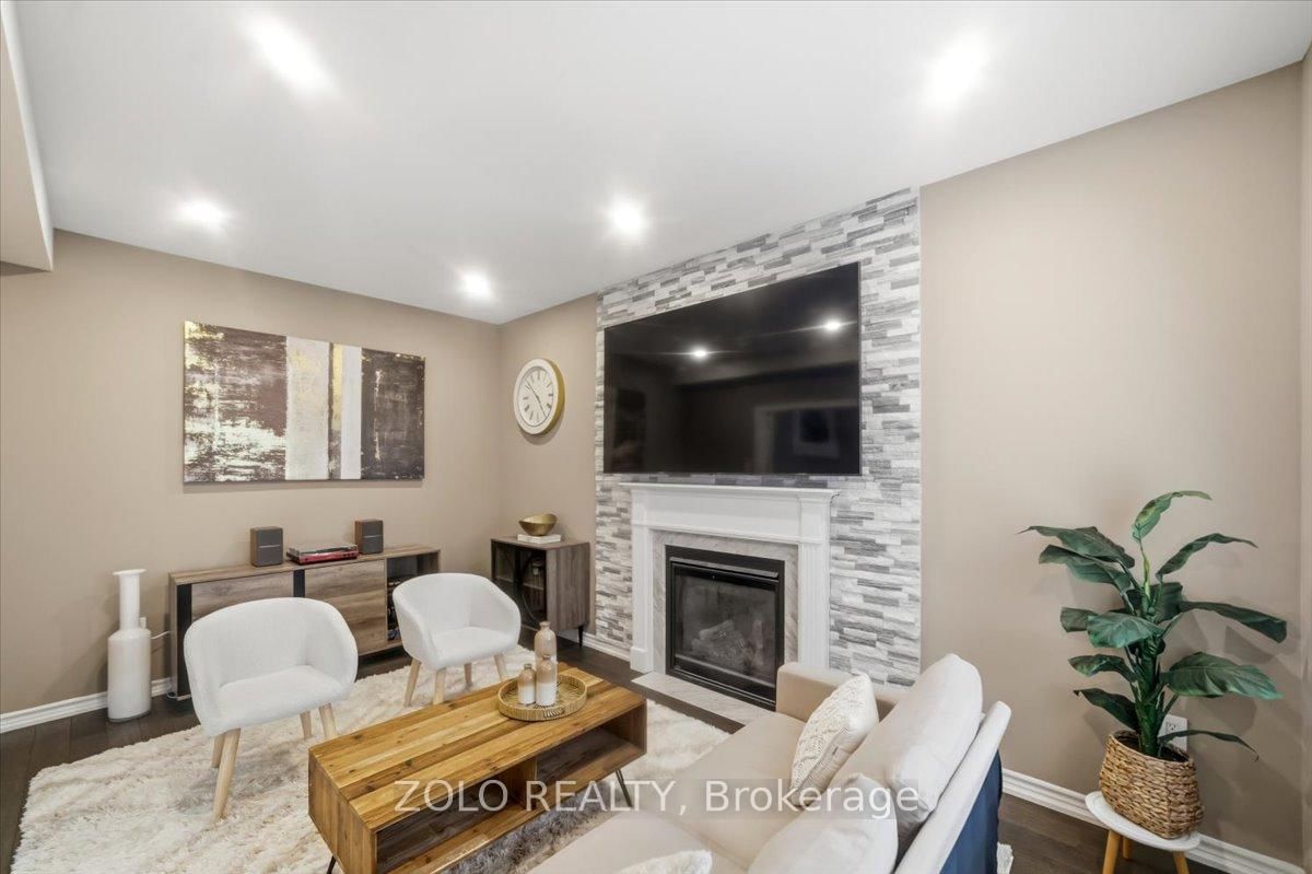 52 Claxton Crescent - Photo 10