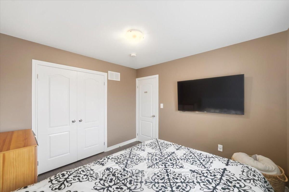 52 Claxton Crescent - Photo 17