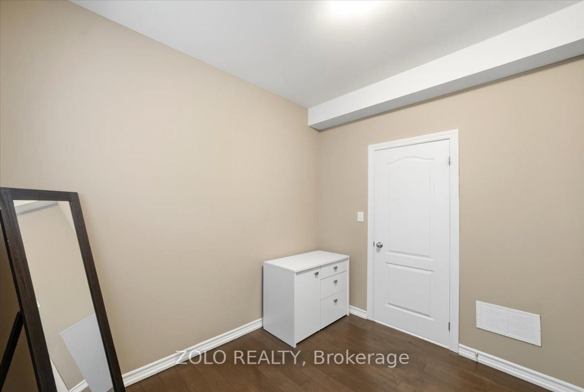 52 Claxton Crescent - Photo 18