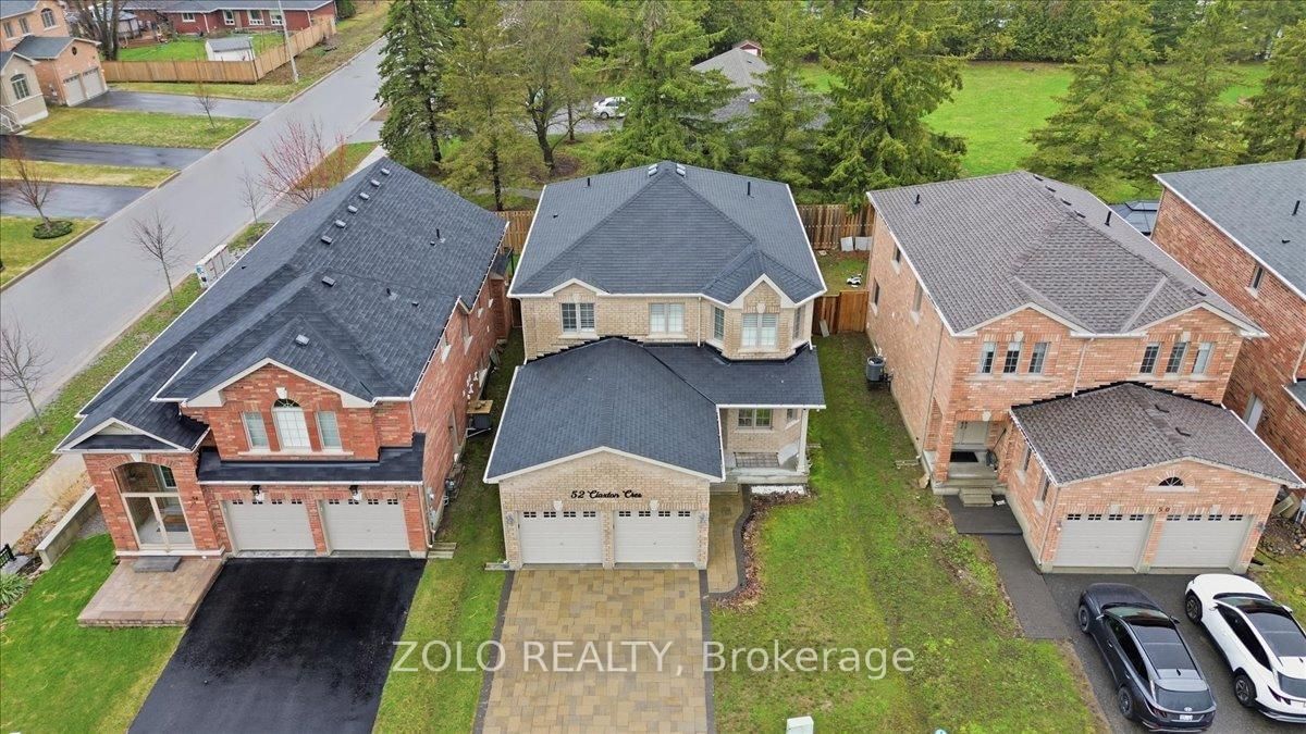 52 Claxton Crescent - Photo 2